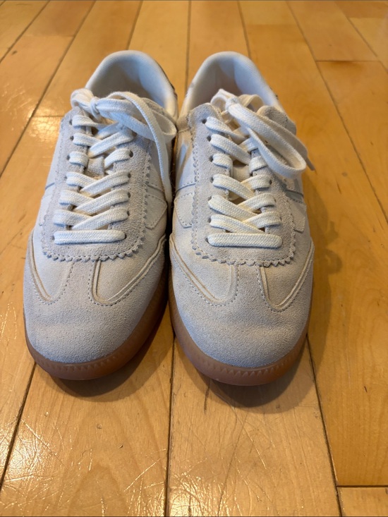 Toms Shoes - Women’s TOMS Suede Casual Sneakers in Light Gray with Gum Sole